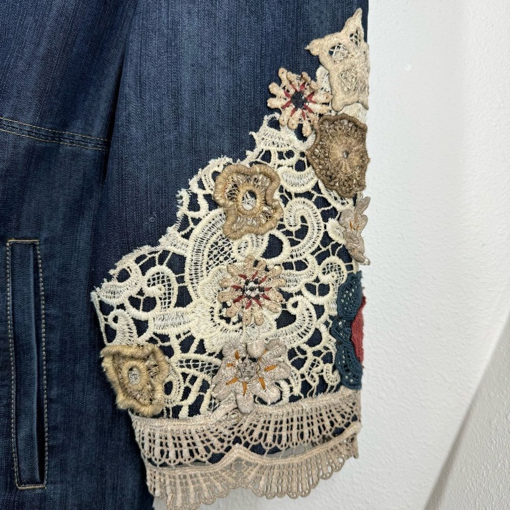 Chicos Denim Lace Doilie Long Blazer Jacket Boho Embellishment Size 3 Or XL - Picture 6 of 12
